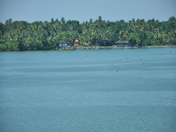 ಬೆಂಗಳೂರಿನಿಂದ ವರ್ಕಲಾ: