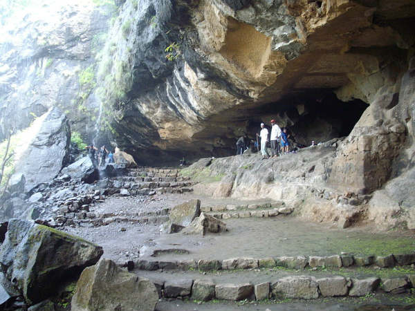 ಕರ್ಜಾತ್ ದಟ್ಟ ಹಸಿರಿನಲ್ಲಿ ಅಪ್ಪಟ ಸಾಹಸ