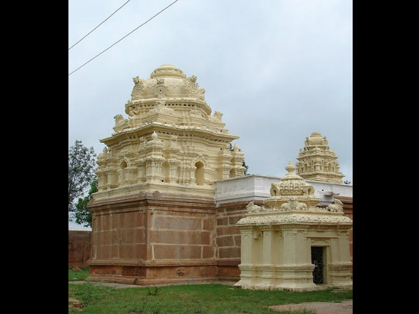 ಬೆಳೆಯುವ ರಂಗನಿರುವ ಕೆಂಪೇಗೌಡರ ಮಾಗಡಿ