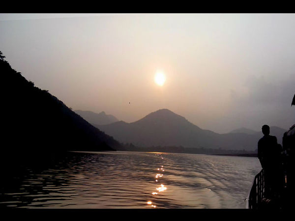 ಇಲ್ಲಿದೆ ಒಂದು ಸುಂದರ ಹಡುಗು ಪ್ರಯಾಣ