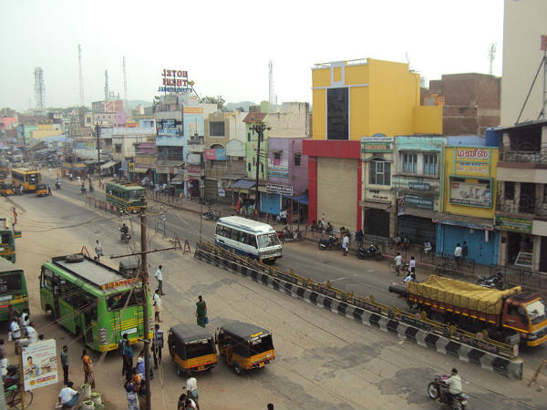 ಮನ ತಣಿಸುವ ತೇಣಿ: ಮನ ತಣಿಸುವ ತೇಣಿ: