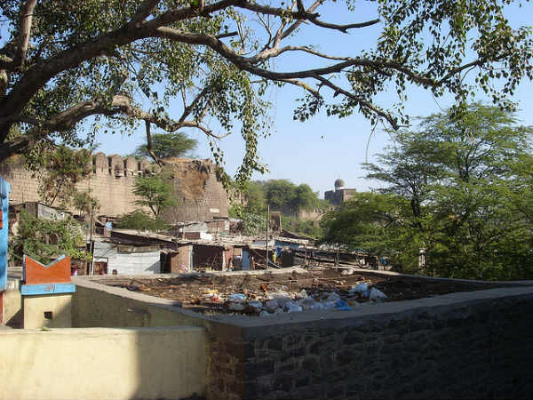 ಕೊಳಚೆಗೆ ಪ್ರಖ್ಯಾತವಾಗಿರುವ ಪ್ರವಾಸಿ ಸ್ಥಳಗಳು: