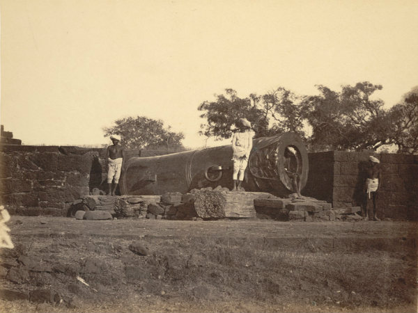 ಕಪ್ಪುಬಿಳುಪಿನ ಪ್ರವಾಸಿ ಸ್ಥಳಗಳು: