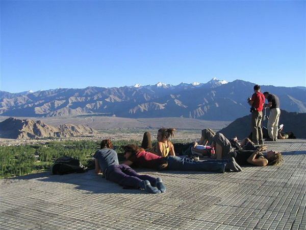 ಪ್ರಣಯದಾನಂದವನ್ನು ವೃದ್ಧಿಸುವ ಸ್ಥಳಗಳು: