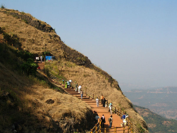ಪ್ರಚಂಡ ಕೋಟೆಗಳು: