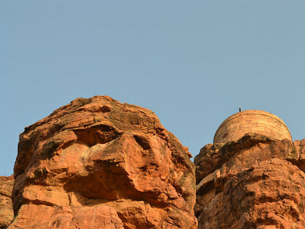 ಕರ್ನಾಟಕದ ಆಕರ್ಷಕ ಕೋಟೆಗಳು: