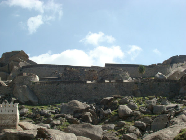 ಕರ್ನಾಟಕದ ಆಕರ್ಷಕ ಕೋಟೆಗಳು: