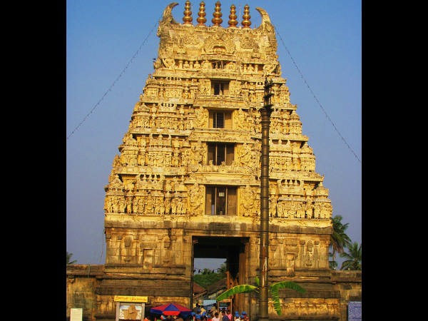 ಆಕರ್ಷಕ ದೇವಾಲಯ ಗೋಪುರಗಳು: ಆಕರ್ಷಕ ದೇವಾಲಯ ಗೋಪುರಗಳು:
