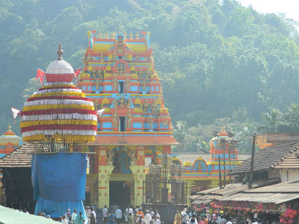 ಆಕರ್ಷಕ ದೇವಾಲಯ ಗೋಪುರಗಳು: ಆಕರ್ಷಕ ದೇವಾಲಯ ಗೋಪುರಗಳು: