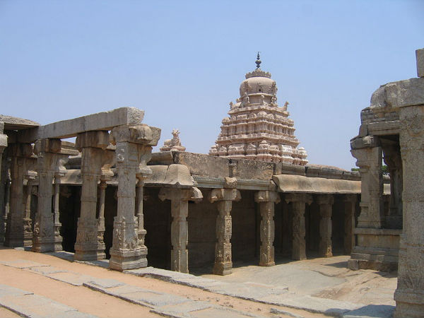 ವೀರಭದ್ರ ದೇವಸ್ಥಾನ: 