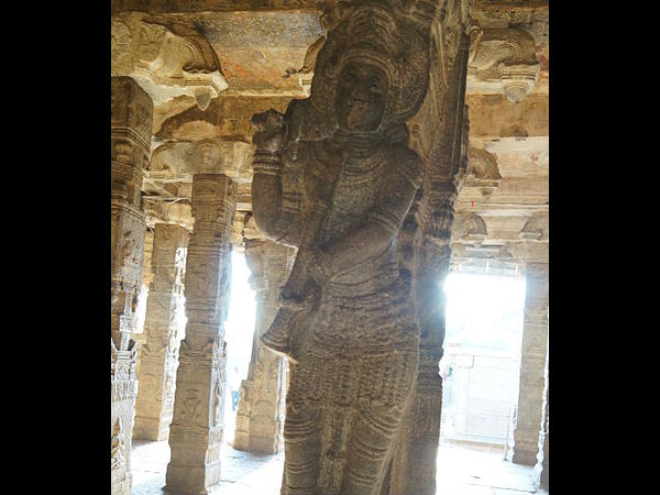 ವೀರಭದ್ರ ದೇವಸ್ಥಾನ: 