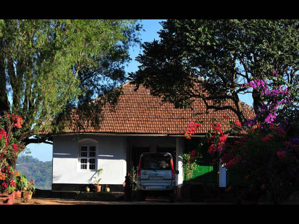 ಓಕರ್ ಮೂನ್ ಹಾಲಿಡೇಸ್, ಕೊಡಗು: