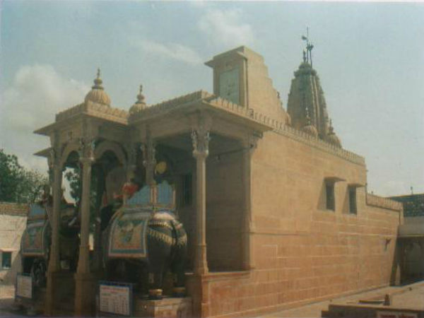 ಅಪರೂಪದ ಬ್ರಹ್ಮನ ದೇವಾಲಯಗಳು: ಅಪರೂಪದ ಬ್ರಹ್ಮನ ದೇವಾಲಯಗಳು: