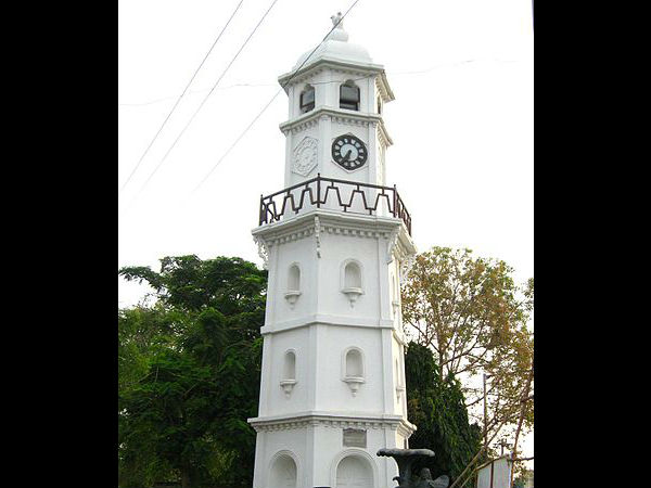 ಸುಂದರ ಗಡಿಯಾರ ಗೋಪುರಗಳು;