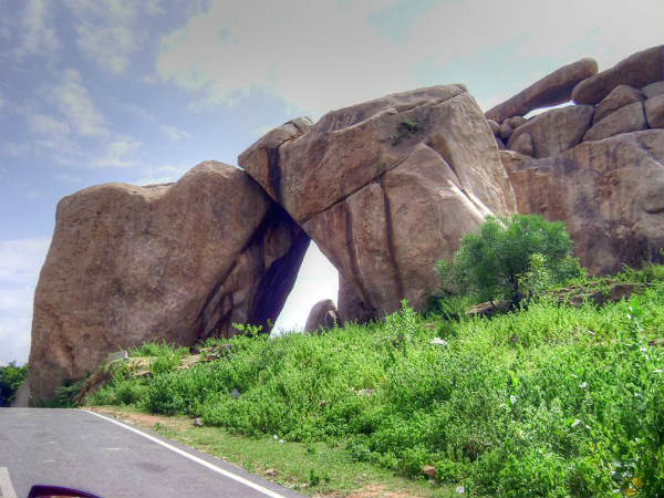 ವಿಸ್ಮಯಕರ ಬೆಟ್ಟ-ಬಂಡೆಗಳು: