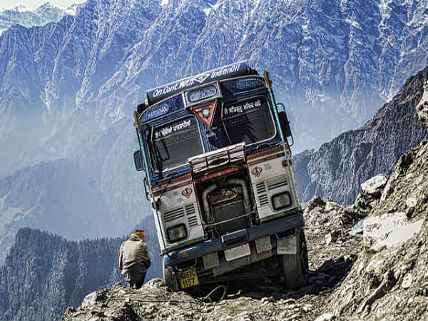 ಭಾರತದ ಭಯಾನಕ ರಸ್ತೆಗಳು: