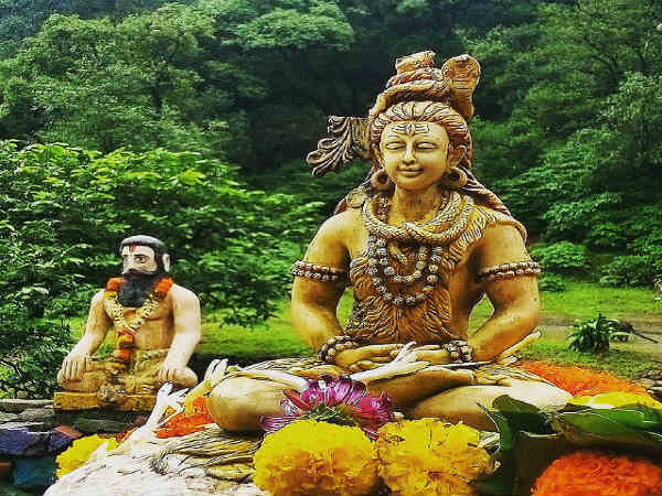 ಕುತೂಹಲ ಹುಟ್ಟಿಸುವ ದೇವಾಲಯಗಳು: