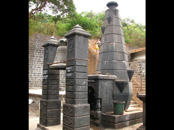 ಕುತೂಹಲ ಹುಟ್ಟಿಸುವ ದೇವಾಲಯಗಳು: