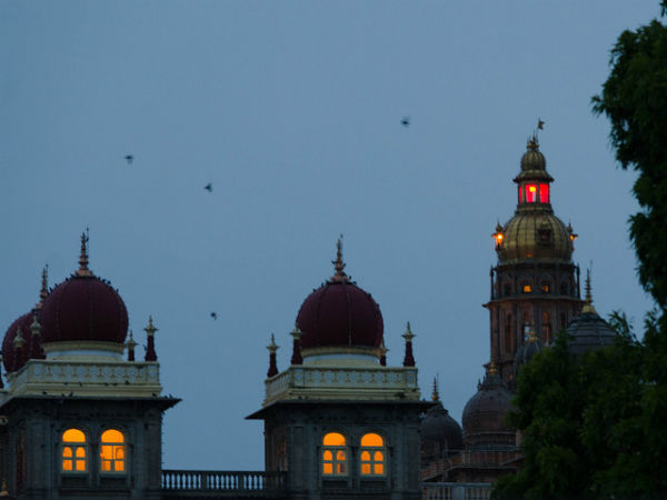 ಮೈಸೂರು ಅರಮನೆಯ ಸುಂದರ ಚಿತ್ರಗಳು: