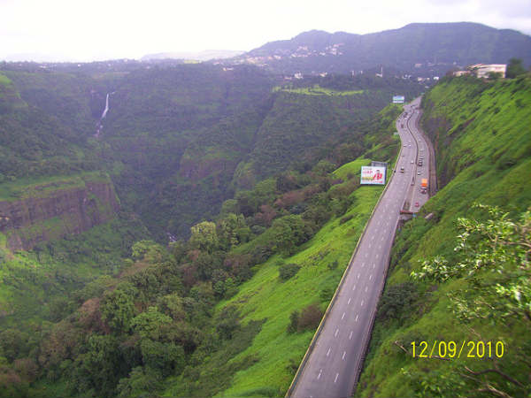 ಲೋಣಾವಲಾ ಸೌಂದರ್ಯ: ಲೋಣಾವಲಾ ಸೌಂದರ್ಯ: