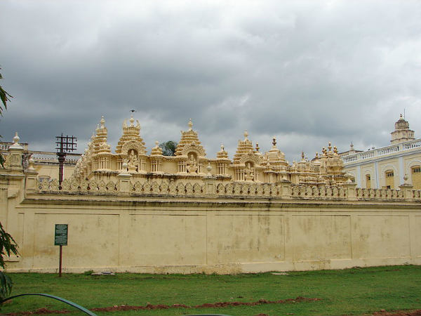 ಮೈಸೂರು ಅರಮನೆ ದೇವಾಲಯಗಳು: