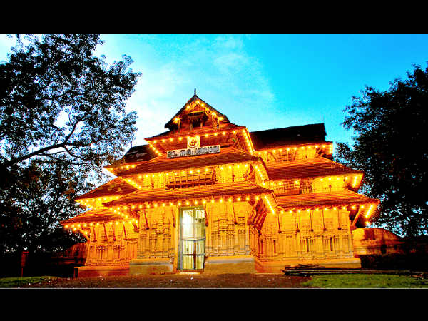 ಕೇರಳದಲ್ಲಿರುವ ಶಿವನ ಪ್ರಮುಖ ದೇವಾಲಯಗಳು: