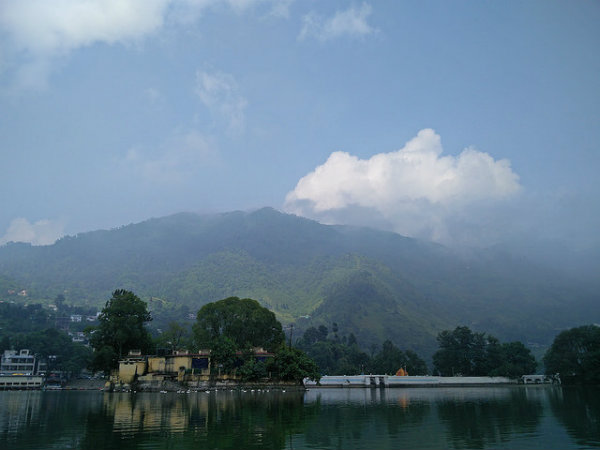 ಭೀಮತಾಲ್ ಮತ್ತು ಸಾತ್‍ತಾಲ್ ಎಂಬ ನೈನಿತಾಲ್ ಕೆರೆಗಳು