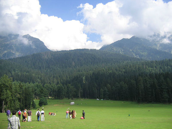 ಜಮ್ಮು ಮತ್ತು ಕಾಶ್ಮೀರ ಎಂಬ ಮಾಯಾಲೋಕ: