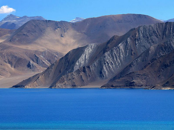 ಜಮ್ಮು ಮತ್ತು ಕಾಶ್ಮೀರ ಎಂಬ ಮಾಯಾಲೋಕ: