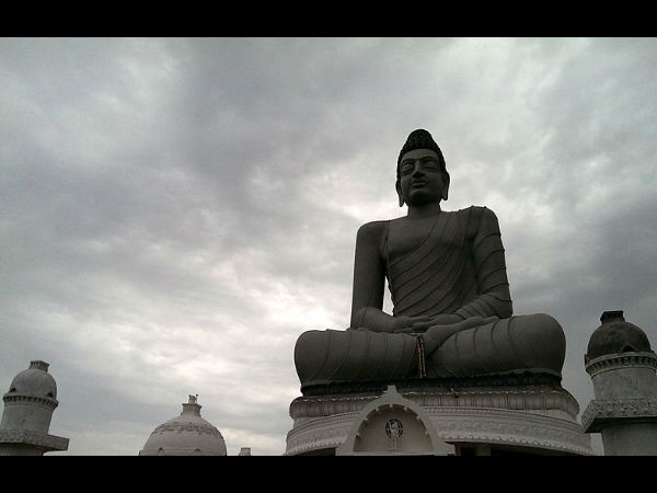 15 ಎತ್ತರದ ಪ್ರತಿಮೆಗಳು: