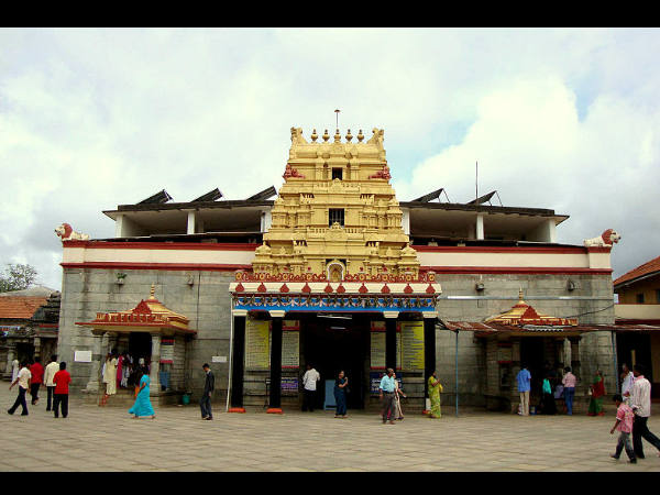 ನಾಲ್ಕು ಮಹಾ ಜಗತ್ಪೀಠಗಳು: