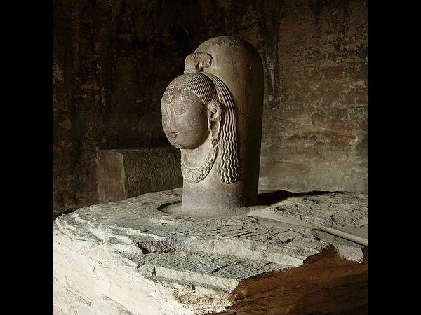 ಕೆಲವು ಅನನ್ಯ ಶಿವಲಿಂಗಗಳು: