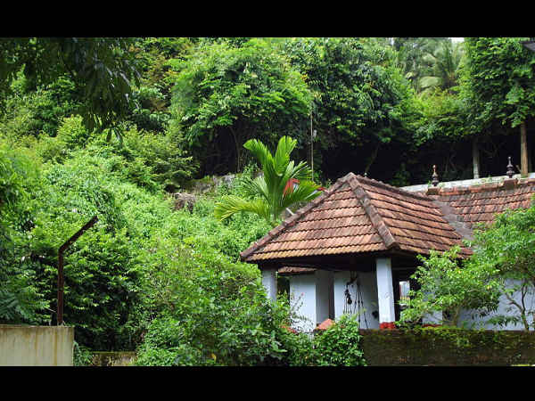 ಸುಂದರ ಸರಸ್ವತಿ ದೇವಾಲಯಗಳು: