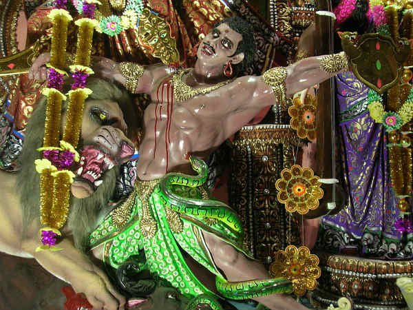 ಚಾಮುಂಡಿ ಬೆಟ್ಟ ಹಾಗೂ ಚಾಮುಂಡೇಶ್ವರಿ ದೇಗುಲ: