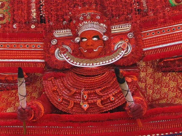 ದೇವಿಯಾಗಿ ಬಂದಾಗ