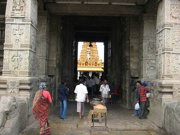 ಕಾಣಿಕೆ ನಿಡಿದ್ದ!