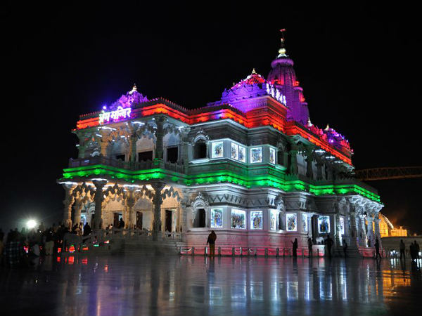 ಎಷ್ಟು ನೋಡಿದರೂ ಕಮ್ಮಿ! ಎಷ್ಟು ನೋಡಿದರೂ ಕಮ್ಮಿ!