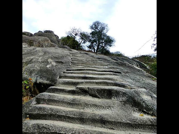 ಯಾರಿಗೆ ದೇಣಿಗೆ?
