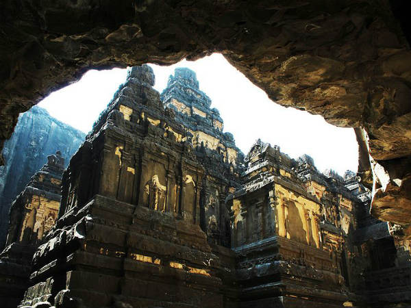 ಅದ್ವಿತೀಯ