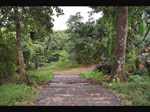 ಇಬ್ಬರಿಗೂ ಪವಿತ್ರ