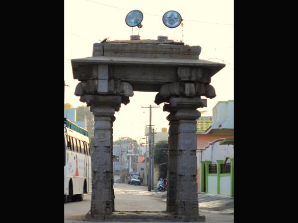 ಸನ್ನಿಧಿಗಳಿವೆ