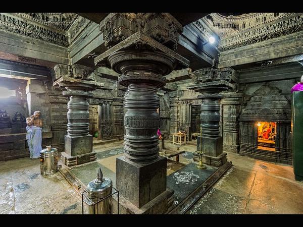 ಎಷ್ಟು ಅದ್ಭುತ ಈ ಲಕ್ಷ್ಮಿನಾರಾಯಣ ದೇಗುಲ!