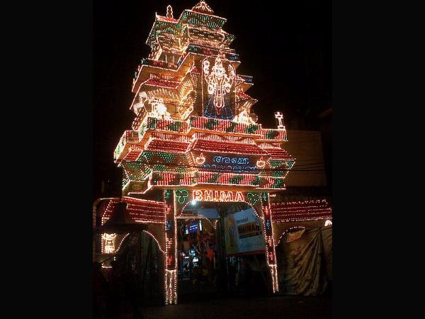 ಎಲ್ಲರಿಗೂ ತೆರೆದಿರುವ ಮುಳ್ಳಕ್ಕಾಲ್ ದುರ್ಗಾ!