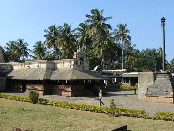 ಬನವಾಸಿ ದೇಗುಲ