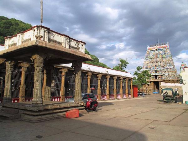 ದಟ್ಟ ಕಾಡಿನ ಬೆಟ್ಟಗಳ ಮಧ್ಯದ ಕಲ್ಲಳಗರಸ್ವಾಮಿ!