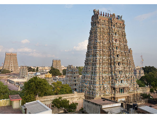 ಮೀನಾಕ್ಷಿ ಅಮ್ಮನ ದೇಗುಲ
