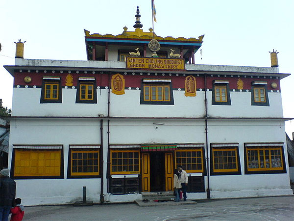 ಘೂಮ್ ಮಠ ಘೂಮ್ ಮಠ