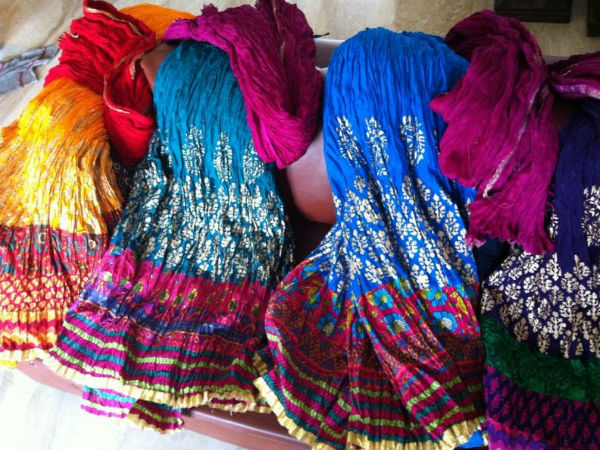 ಹಳ್ಳಿಯ ಆಕರ್ಷಣೆ ಹಳ್ಳಿಯ ಆಕರ್ಷಣೆ