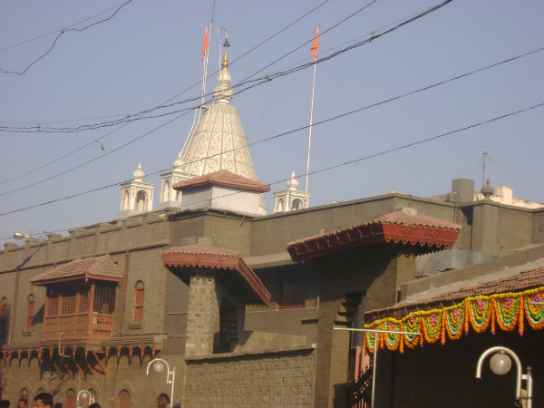 ಜಾಕಿ ಷಾರಫ್ ಬಾಬಾ ಅವತಾರದಲ್ಲಿ ಮಿಂಚಿದ ಮತ್ತೋಬ್ಬ ನಟ ಜಾಕಿ ಷಾರಫ್ ಬಾಬಾ ಅವತಾರದಲ್ಲಿ ಮಿಂಚಿದ ಮತ್ತೋಬ್ಬ ನಟ