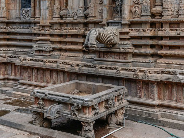 ರೈಲ್ವೆ ಮಾರ್ಗದ ಮೂಲಕ